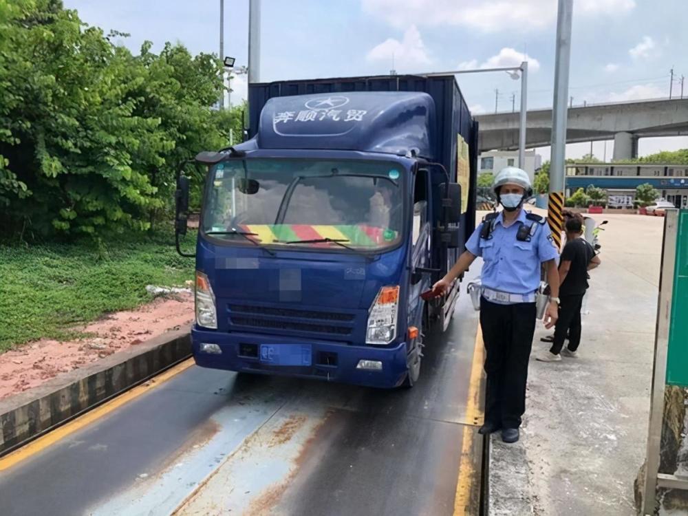 广东围剿轻型货车"大吨小标,蓝牌轻卡治理别成了"喊口号"