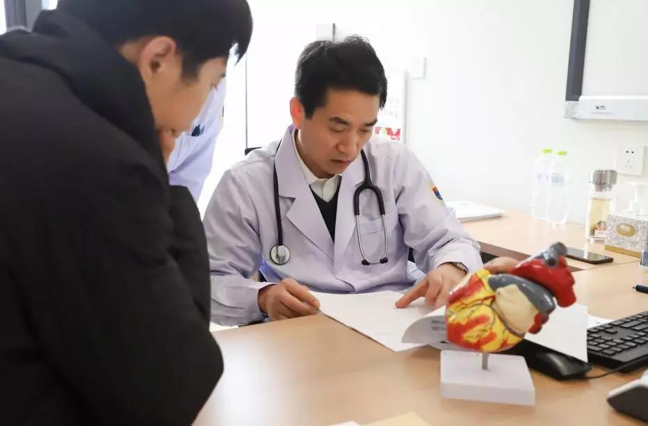 华医心诚医生集团专家张建强作为青岛大学日照医院/日照心脏病医院