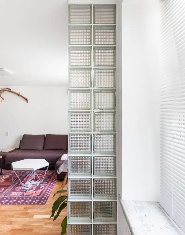 用玻璃砖做隔断,通透高级太好用了,怎么没早发现?