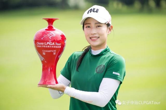 低于标准杆|史上第八位！业余也疯狂