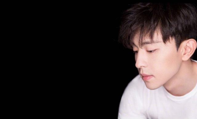 李沁_体育明星|李沁是娱乐圈隐形直男斩？和邓伦杨洋传绯闻，肖战也被指喜欢她