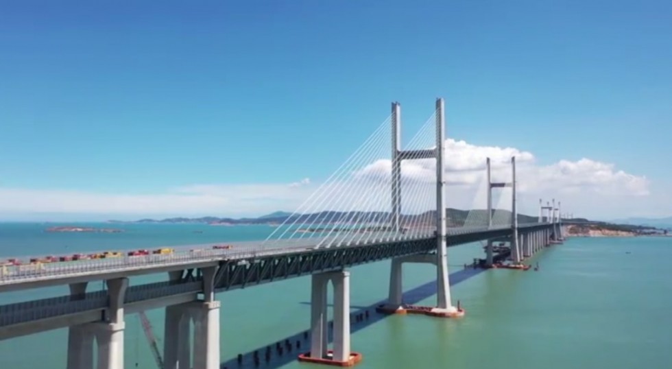 苏澳隧道苏澳隧道隧道全长1861m,是福(州)平(潭)铁路平潭方向的最后一