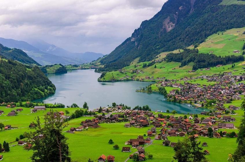 好一个人间天堂,这是瑞士最美的小镇吗?简直是遗留在人间的仙境