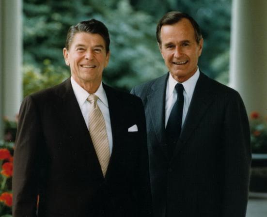 老布什4年总统小布什8年总统各有千秋他们父子谁能力更强