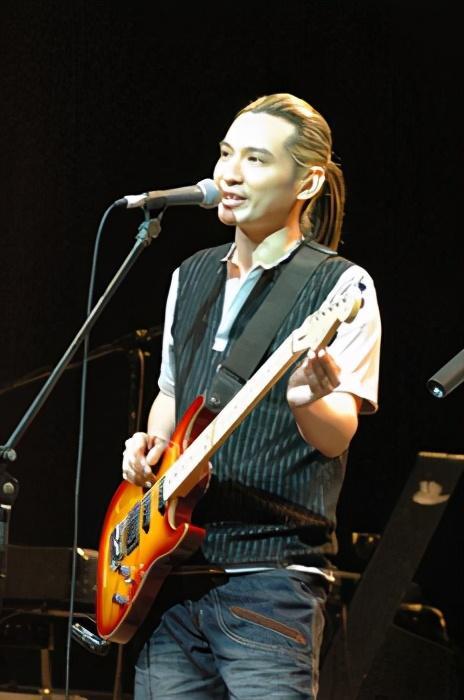 beyond背后的男人叶世荣他成就了beyond成就了家驹