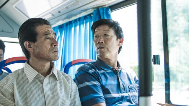 导演|片中演员90％是导演亲戚，一波“虎”操作后，竟拍出国产片良心