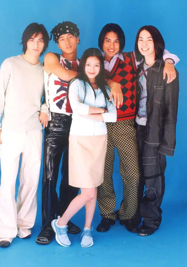 流星雨|期待已久的F4重聚竟然是投影，但是《流星雨》响起已让人泪目