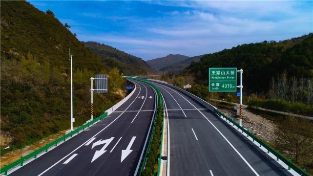 风哥资讯太凤高速建成通车打通了从宝鸡到陇南的高速通道