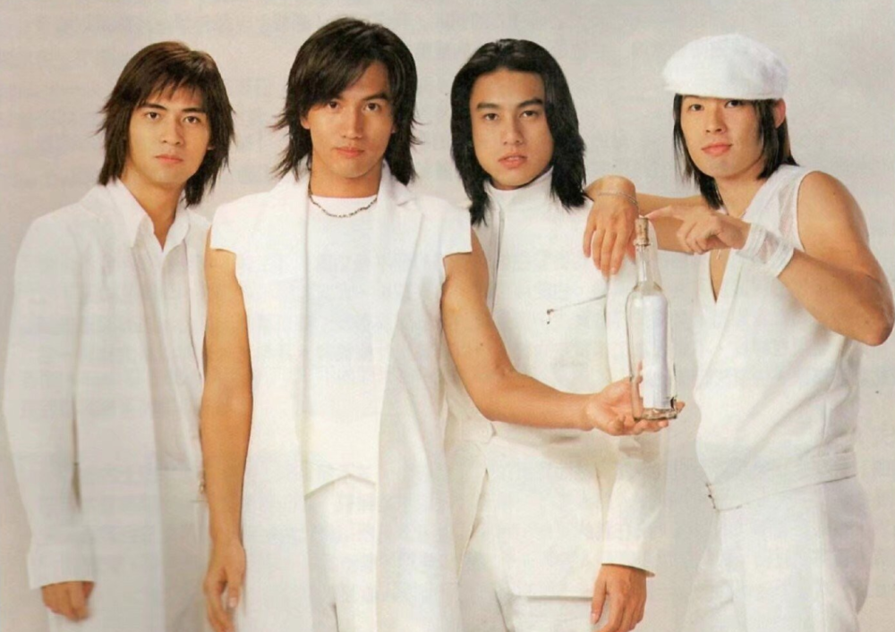 流星雨|期待已久的F4重聚竟然是投影，但是《流星雨》响起已让人泪目