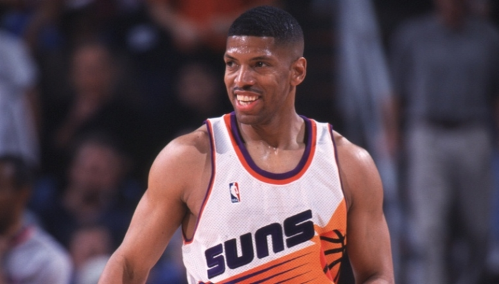 三,凯文·约翰逊纵观nba的控卫历史,凯文·约翰逊正是【攻击型】控卫