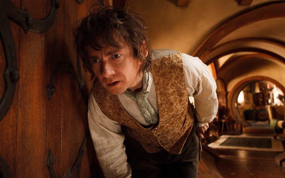 不幸的是,国王索尔被兽人头领阿佐格给杀死,儿子索恩不知所踪,孙子