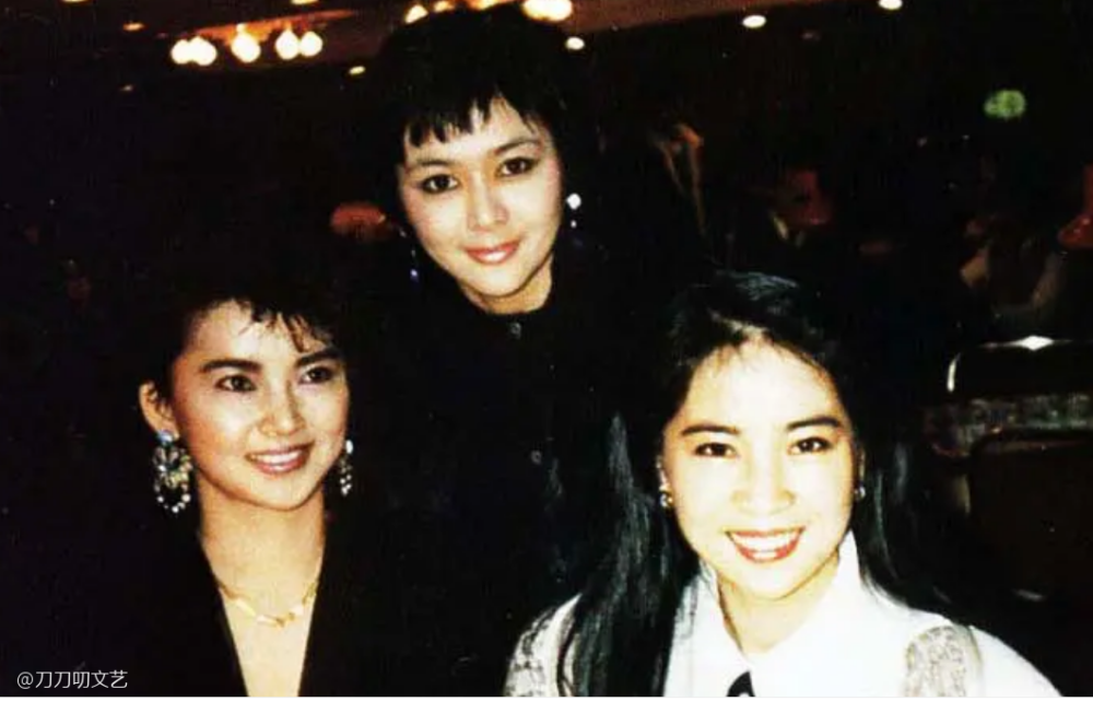 胡慧中|打女胡慧中，20岁比肩林青霞，31岁严重烧伤，近况曝光叫人心疼