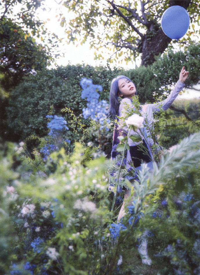 火爆全网的最美蓝发iu,绝对是人间尤物,蓝发iu美到极致!