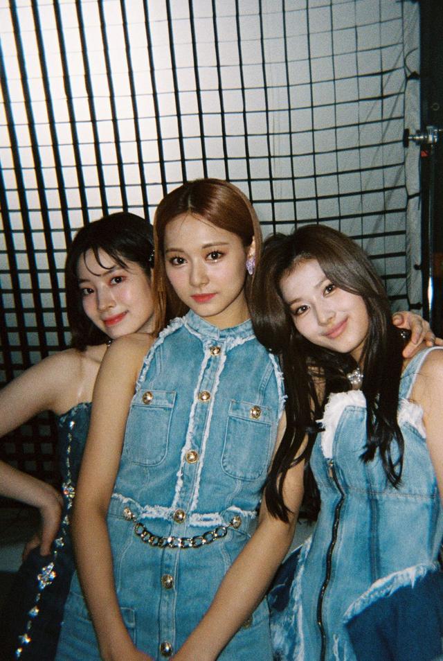 主舞 镶边 门面成员跪地板 Twice因不公平占位引争议 Blackpink Twice 占位 Momo