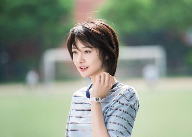 迪丽热巴|女明星造型全翻车？郑爽窗帘刘海拖后腿，热巴油光满面眉毛太粗犷