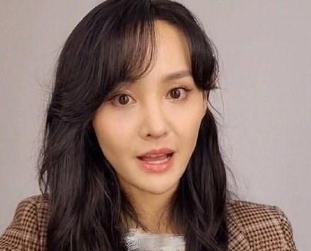 迪丽热巴|女明星造型全翻车？郑爽窗帘刘海拖后腿，热巴油光满面眉毛太粗犷