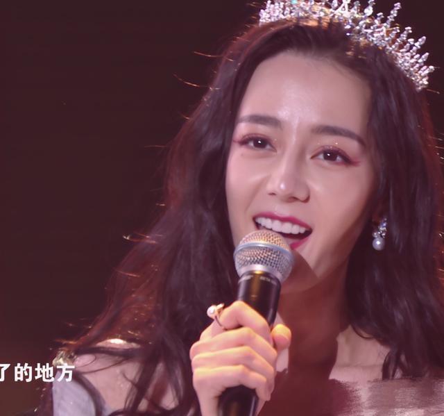 迪丽热巴|女明星造型全翻车？郑爽窗帘刘海拖后腿，热巴油光满面眉毛太粗犷