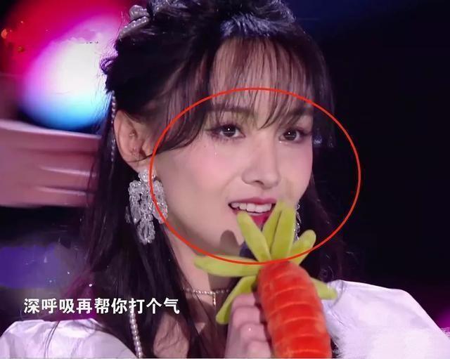 迪丽热巴|女明星造型全翻车？郑爽窗帘刘海拖后腿，热巴油光满面眉毛太粗犷
