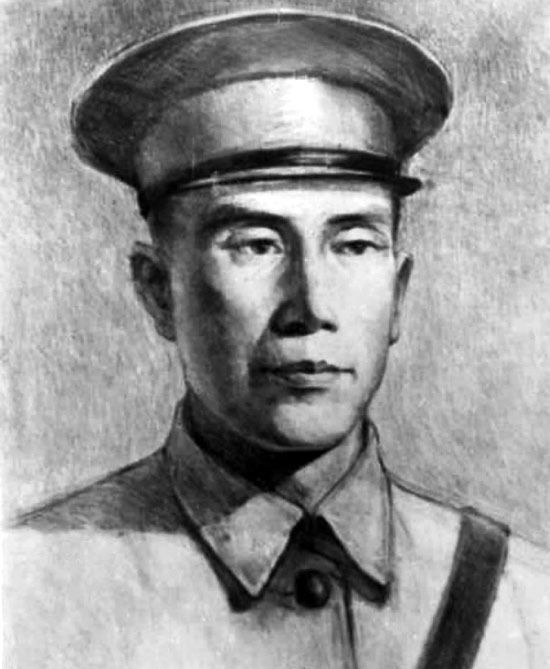 首富的儿子参加红军,结果当上了军长,却被父亲悬赏通缉