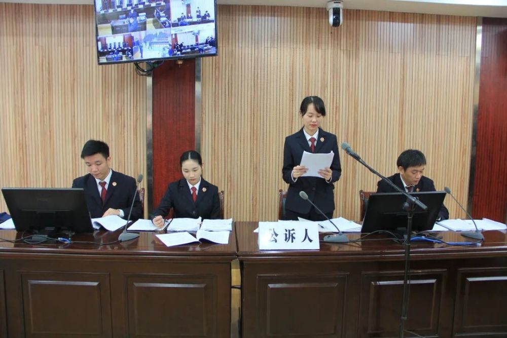 案件立案侦查后,崇阳县检察院迅速抽调业务骨干,成立办案专班,第一