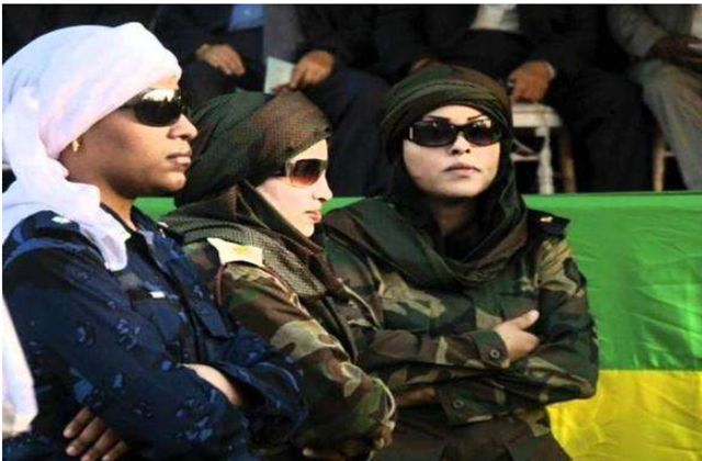 成为卡扎菲女保镖3大条件,一个是必须未婚,一个是长得漂亮_腾讯新闻