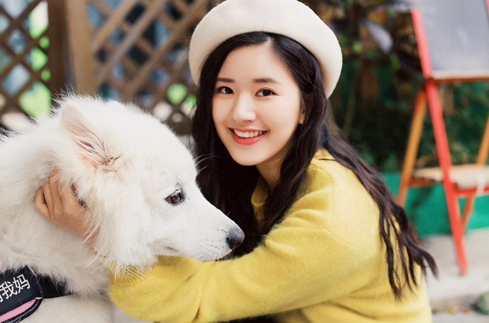 赵露思|赵露思紧急辟谣“表白肖战”！流量明星被粉丝控制，尔冬升才骂过