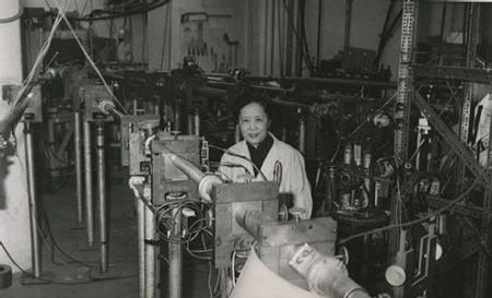 原子弹|留学37年，穿旗袍搞原子弹，拿奖拿到手软，晚年回忆：没空谈恋爱