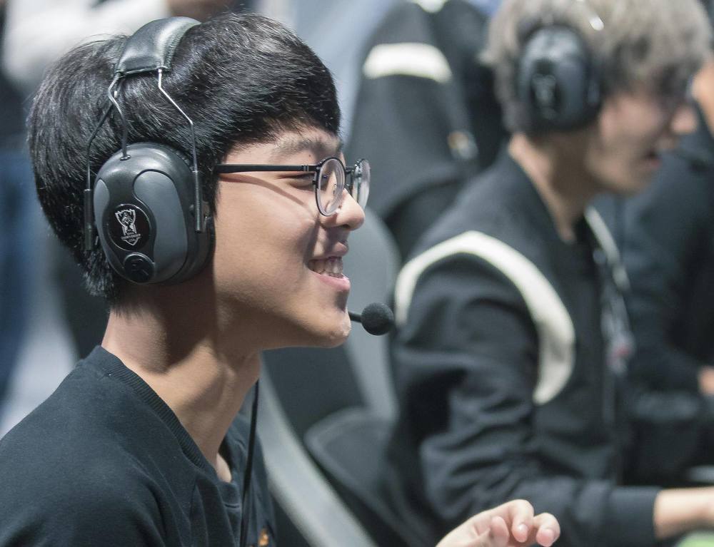 英雄联盟上单排行_LPL各位置MVP排行榜:小虎上单第一,中路左手硬币竞争激烈(2)