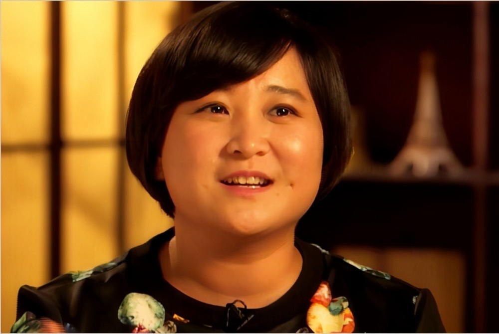 贾玲对自己的母亲是惭愧和后悔的,她创作出这个作品,也是寄托对母亲