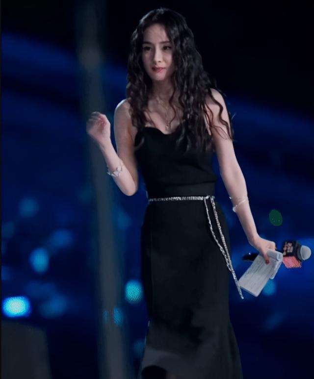 沈腾|从沈腾不扶杨幂说起，曾相互吐槽、调侃绯闻，但关系依然很铁