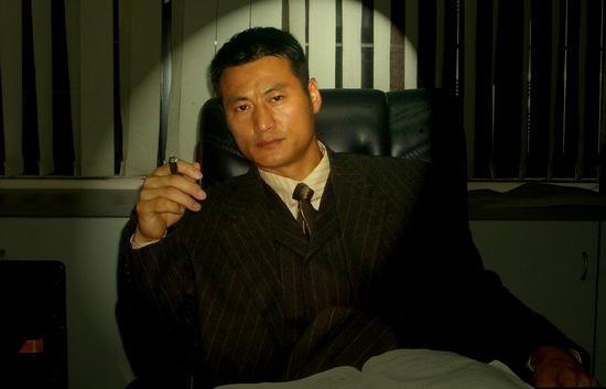 《罪域》里面最主要的三个人物,正派一号新上任的市委书记郑毅然,反派