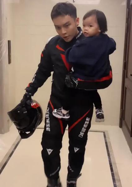 韩安冉|网红韩安冉直播求助，称被关医院半月，状态有异整个人大变