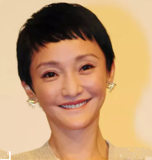 八大美女明星狗啃刘海造型大比拼,看看谁最惊艳?_腾讯新闻