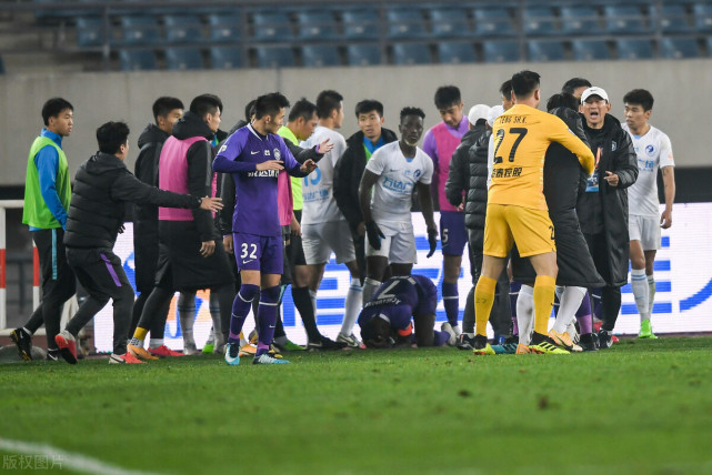 前十名天津泰达扮猪吃老虎球迷表示禁不起这样的折腾