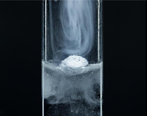 科学实验|沥青滴漏实验：进行了近百年，熬死了2名教授，究竟想证明个啥？