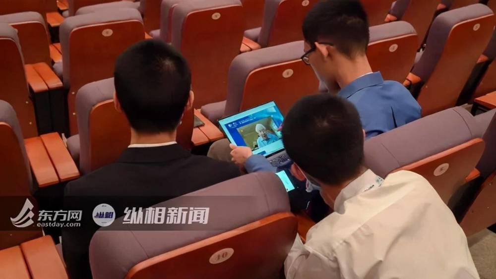 科学家|钟南山想消除年轻人对偶像的盲从，这群小科学家果真一点不盲从