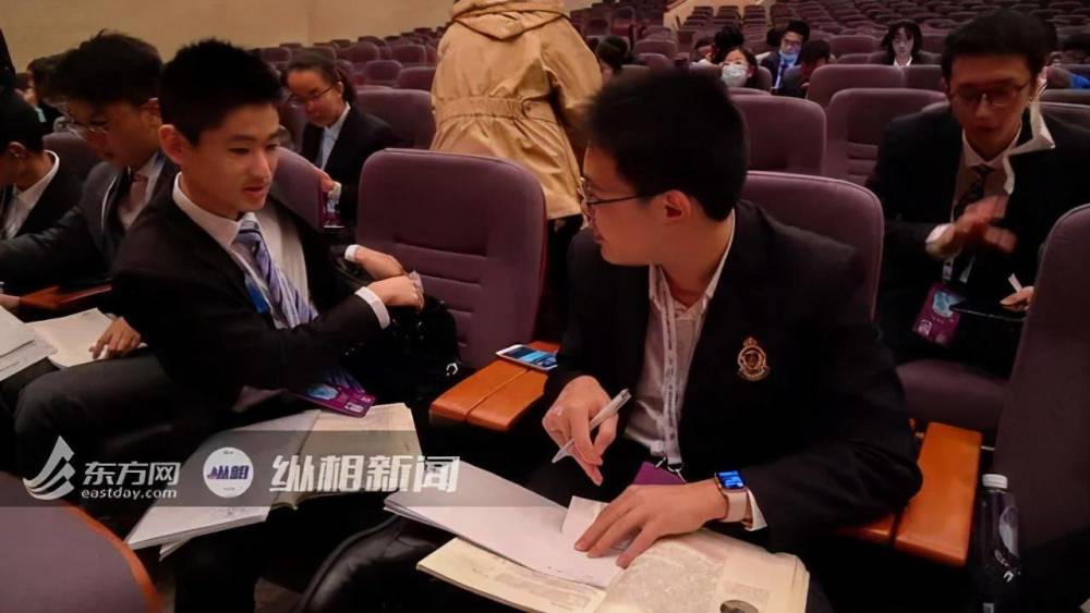 科学家|钟南山想消除年轻人对偶像的盲从，这群小科学家果真一点不盲从