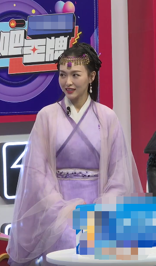 唐艺昕|唐艺昕产后复出综艺首秀，古装生图绝美，走路带风甜美可爱