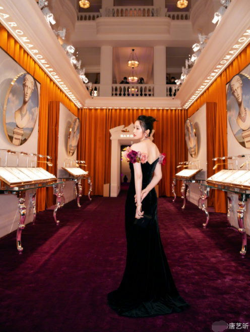 唐艺昕|唐艺昕产后复出综艺首秀，古装生图绝美，走路带风甜美可爱