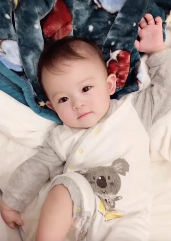 贾晓晨|她女儿真的好漂亮啊！