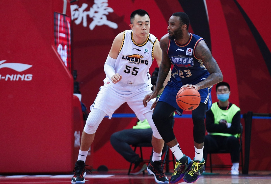 辽宁男篮最稳之人23分钟砍下1316重情重义真核心