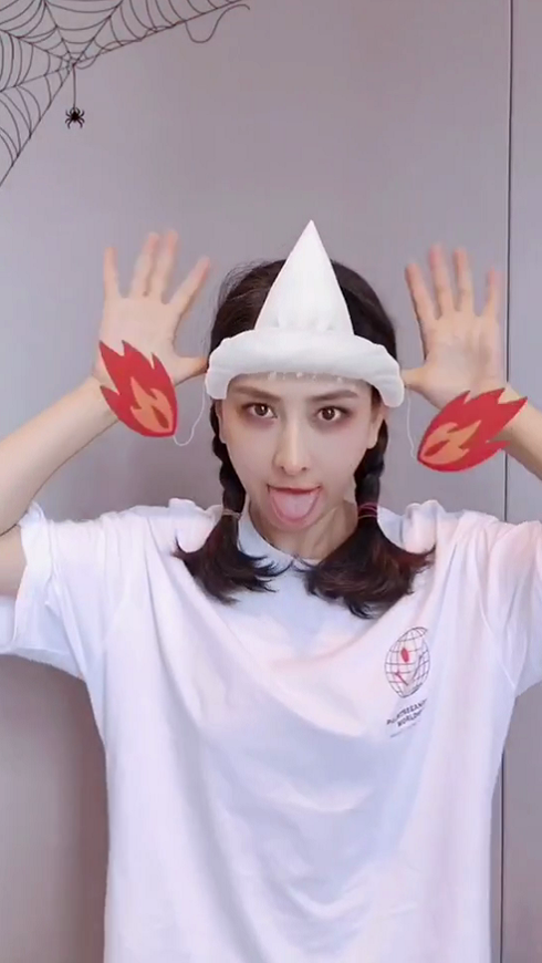 李小璐|真性情！甘薇晒马苏同款视频并留言互动，依然与李小璐情如姐妹