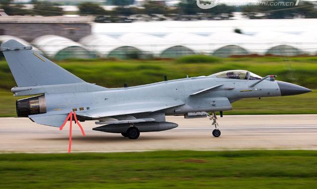 低可视涂装时代终于到来歼10c惊艳众人发动机全面改进