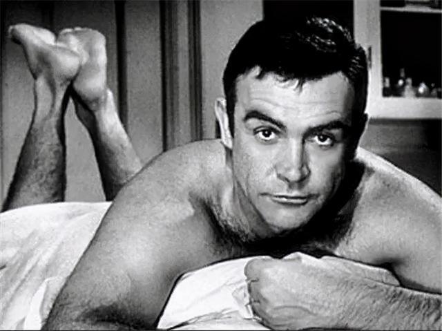 肖恩·康纳利|万圣节噩耗：肖恩·康纳利去世，最佳007，他留下了50年的精彩