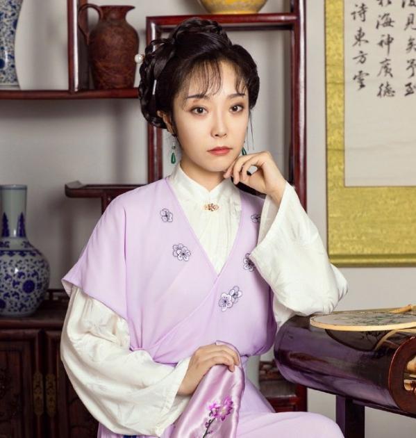 欧阳奋强|“宝玉”欧阳奋强庆“黛玉”陈晓旭冥诞，几人悼念显冷清，已离世14年！