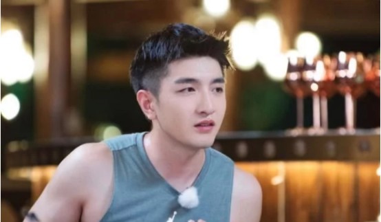 君九龄|《君九龄》官宣剧照，以为男主金瀚已经够丑了，没想到男配更丑