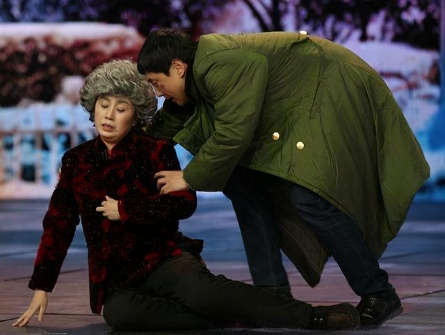 沈腾|沈腾回应不扶杨幂，贾玲高情商打圆场，果然是好了伤疤忘了疼