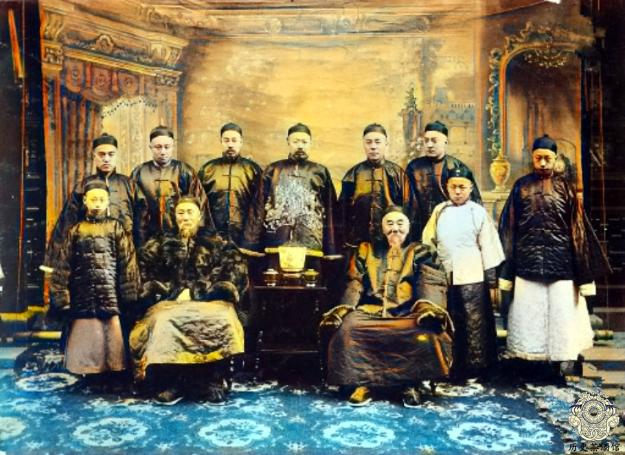 分别是:李瀚章(清朝两广总督),李鸿章(清末重臣),李鹤章(光禄大夫)