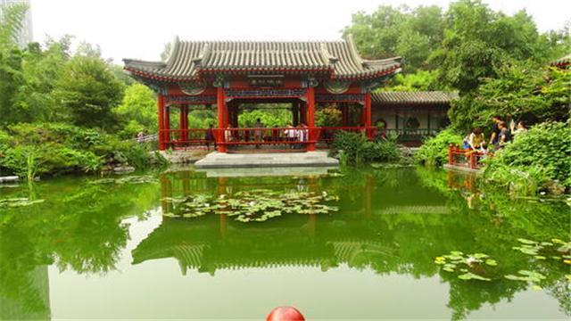 月坛公园|与天坛齐名的北京公园，皇帝来这里拜神，如今门票一元没什么人来