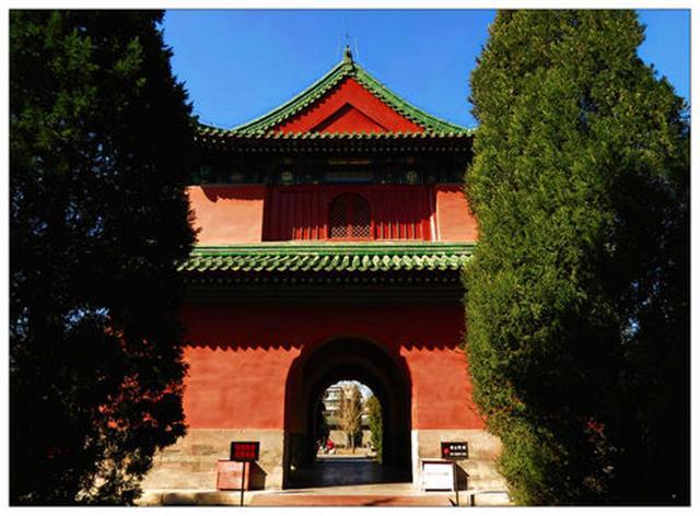 月坛公园|与天坛齐名的北京公园，皇帝来这里拜神，如今门票一元没什么人来